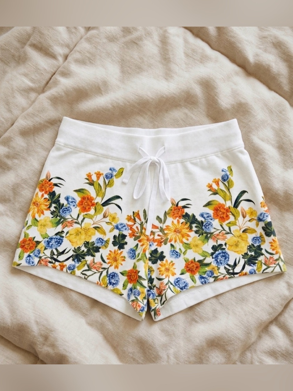 Beach Riot Balboa Shorts in Blossom/Buttercream White Floral - Size M